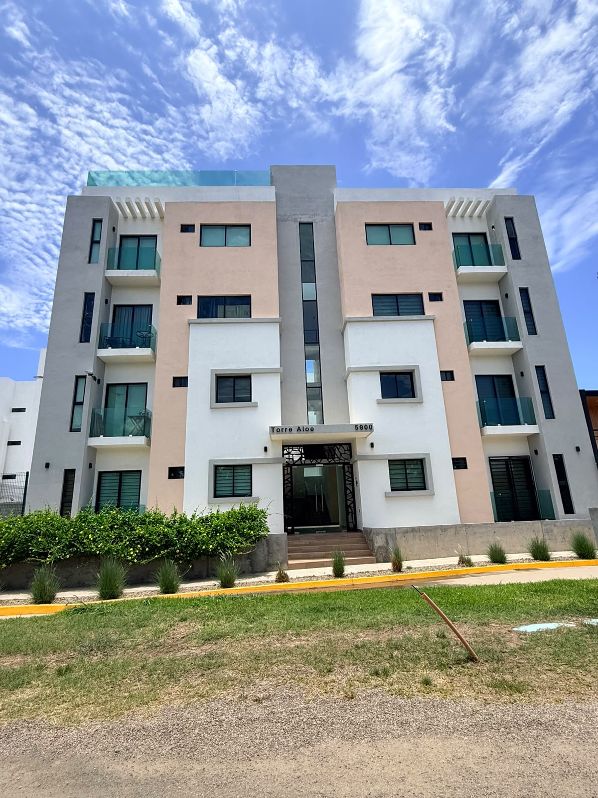 DEPARTAMENTO EN CARDONES
